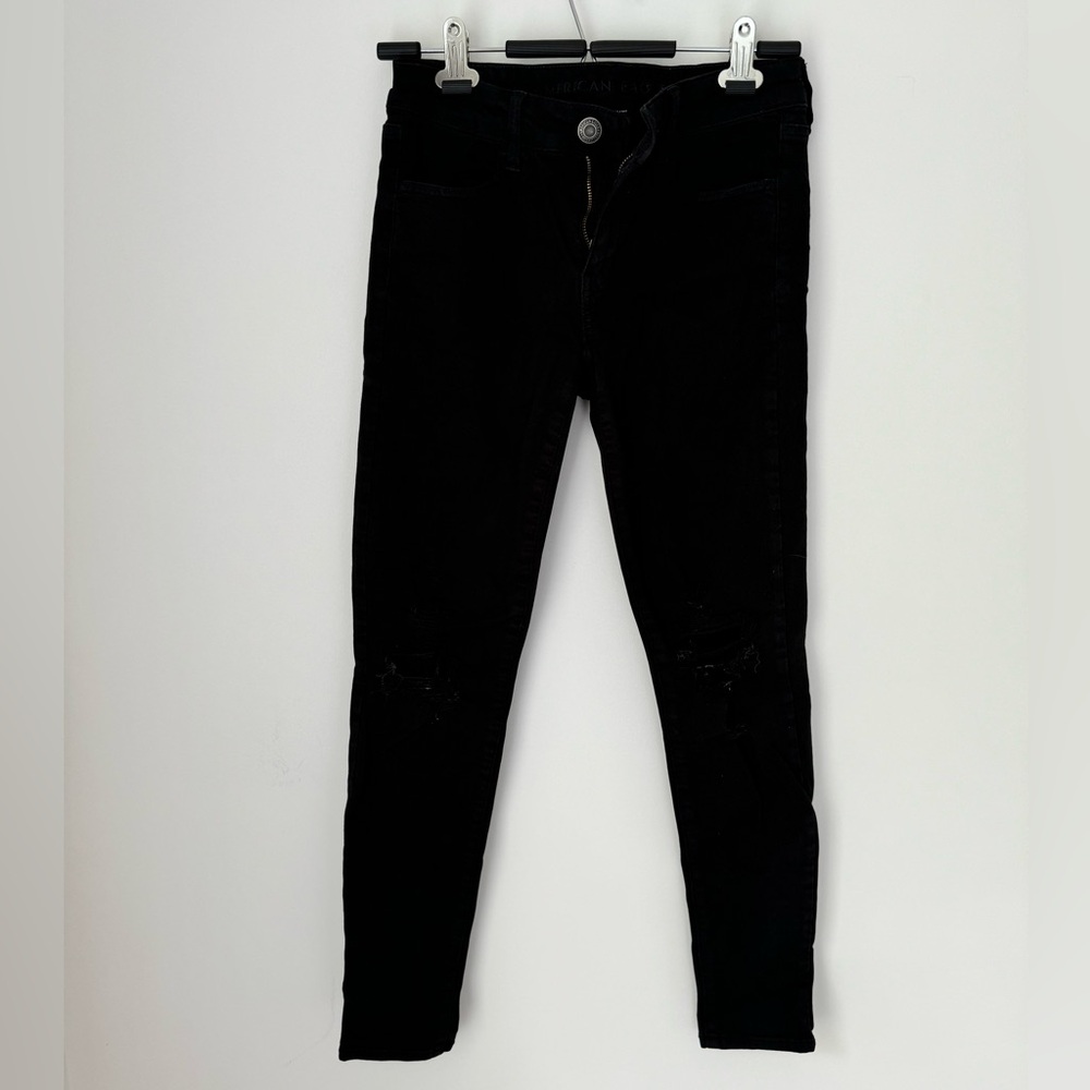 American Eagle next level stretch ripped jeans, size 6